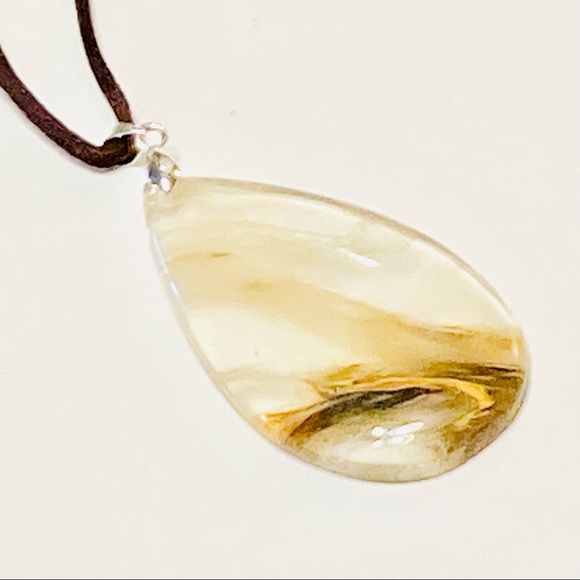 Fleeting Flames:  VOLCANO QUARTZ Pendant Necklace - Picture 6 of 12